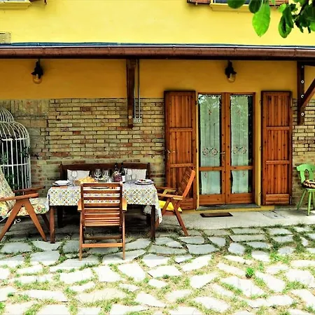Casa Fiorenza * Montefelcino